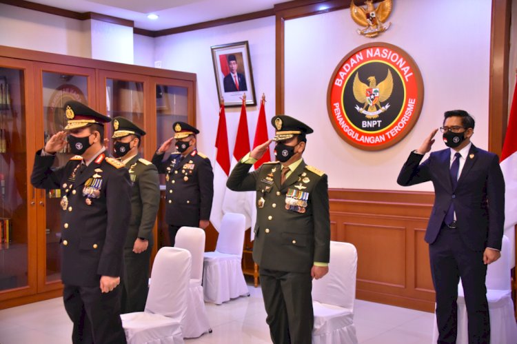 Boy Rafli Amar Pimpin Jajaran BNPT Ikuti Upacara Penurunan Bendera Sang Merah Putih Secara Virtual