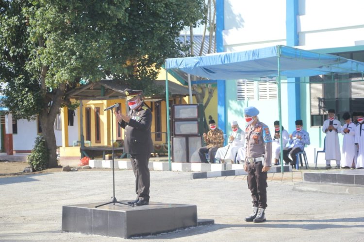 Untuk Kedua Kalinya, Pondok Pesantren Al-Madinah Lokus Sinergisitas Gelar Upacara Bendera HUT RI