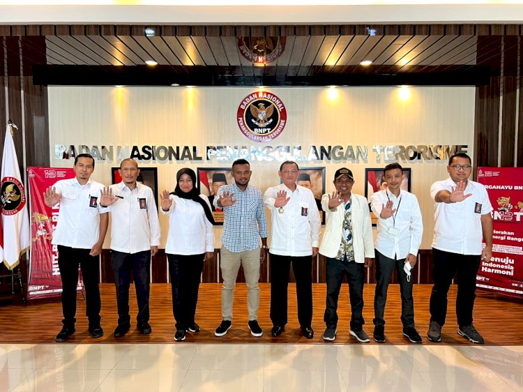 Kepala Biro Perencanaan, Hukum dan Humas Audiensi dengan FAMII Bahas Kontribusi Anak Bangsa  Menyebarkan Vaksin Kebangsaan Dalam Melawan Paham Radikalisme